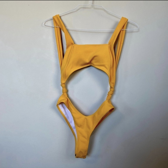 Zaful Mustard Ribbed Knot Cut-Out Monokini size 4 - Picture 2 of 5